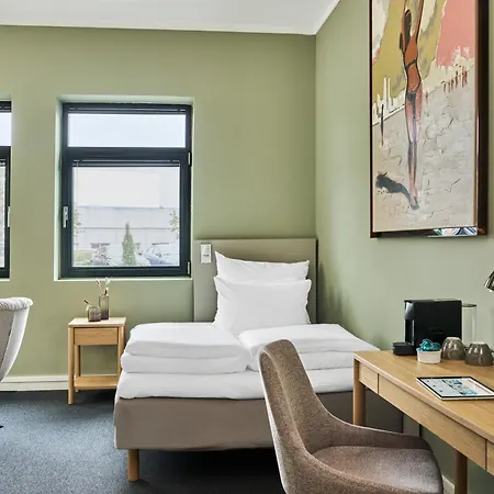 Smarthotel Forus فندق